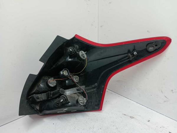 FEU ARRIERE GAUCHE FORD FOCUS - Vue 2